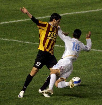 لقطة من مباراة الذهــاب : زياد الدربالي و محمد السيد