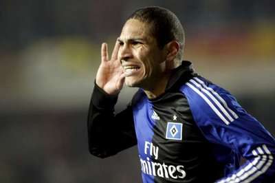 باولو جيريرو لاعب هامبورغ بعد تسجيلة لهدف الفوز