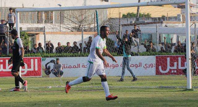 سعيد السباخي يحتفل بهدف التتويج بلقب الدوري