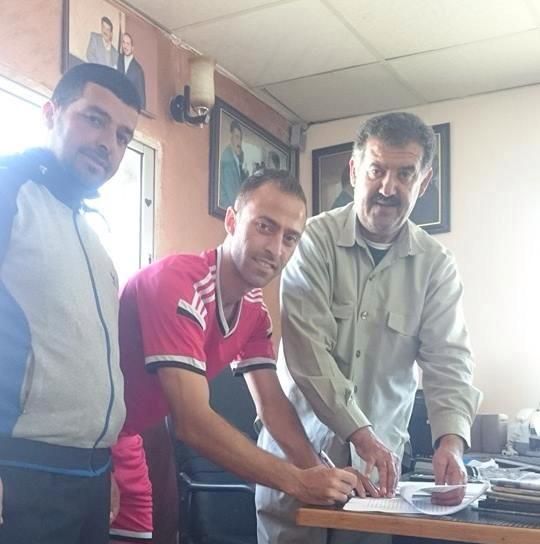 العجلوني والروابدة خلال توقيع العقد اليوم 