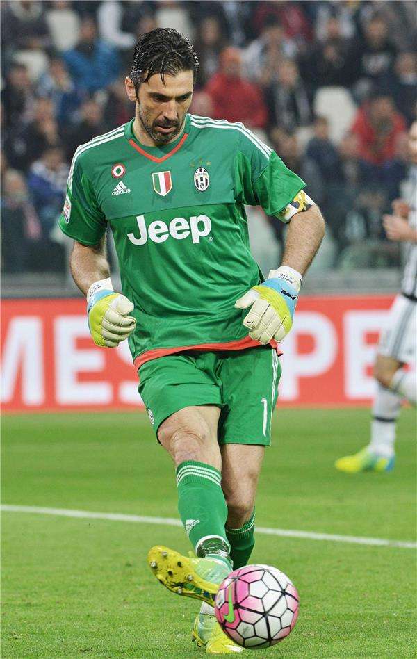 جانلويجي بوفون 