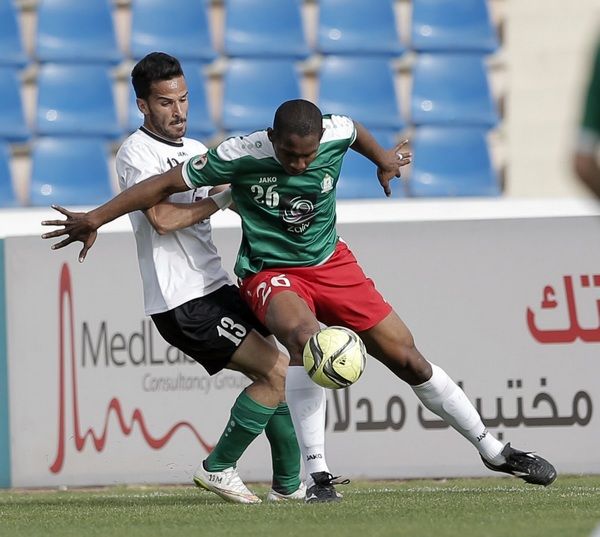 من لقاء الوحدات والأهلي 