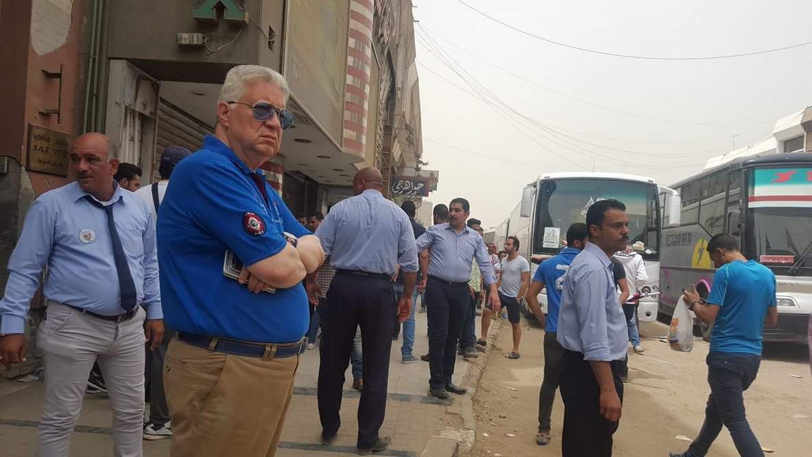 مرتضى منصور يطمئن على ركوب الجماهير