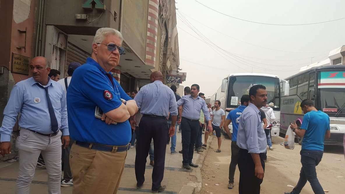 مرتضى منصور يطمئن على ركوب الجماهير