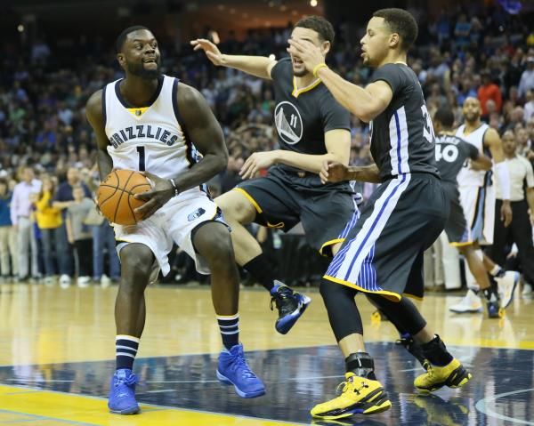 2016-04-10t031152z_1796574738_nocid_rtrmadp_3_nba-golden-state-warriors-at-memphis-grizzlies_reuters