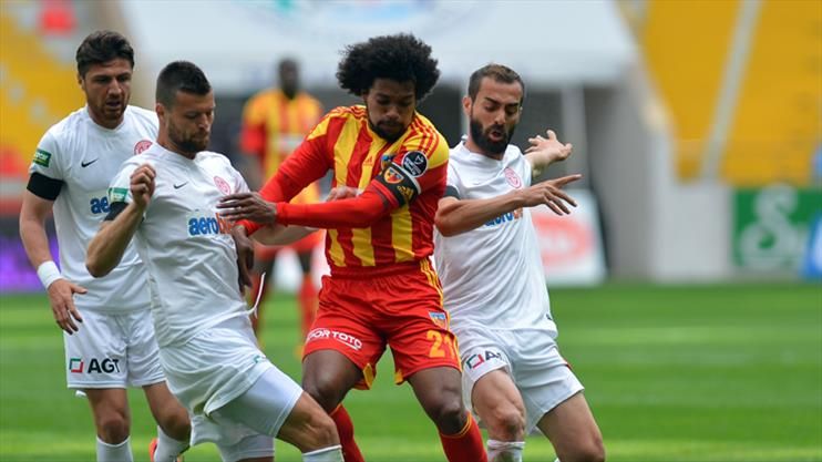 من مباراة قيصري سبور وأنطاليا