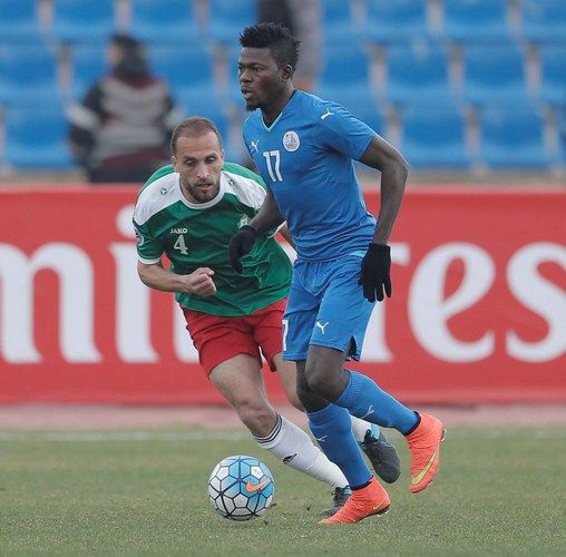 من لقاء الذهاب بين الوحدات وآلتين 