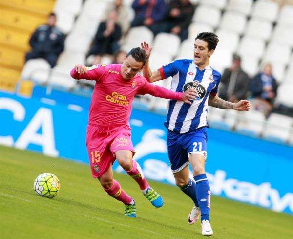 جانب من مواجهة ديبورتيفو لاكورونيا ولاس بالماس اليوم في الليجا