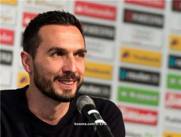 ?i=epa%2fsoccer%2f2016-03%2f2016-03-08%2f2016-03-08-05201445_epa