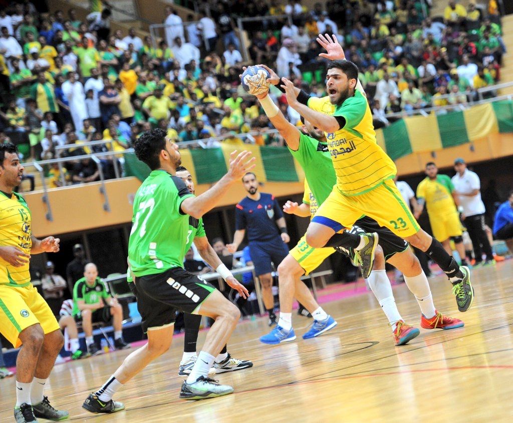 من لقاء نادي الخليج والنور 