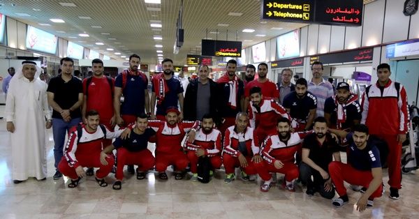 وصول لاعبي المنتخب البحريني  