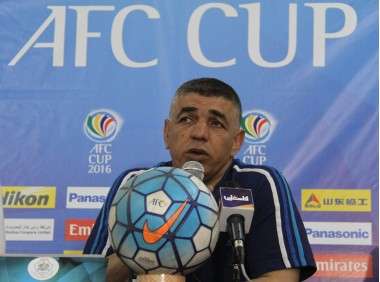 عبد الفتاح عرار مدرب الظاهرية 