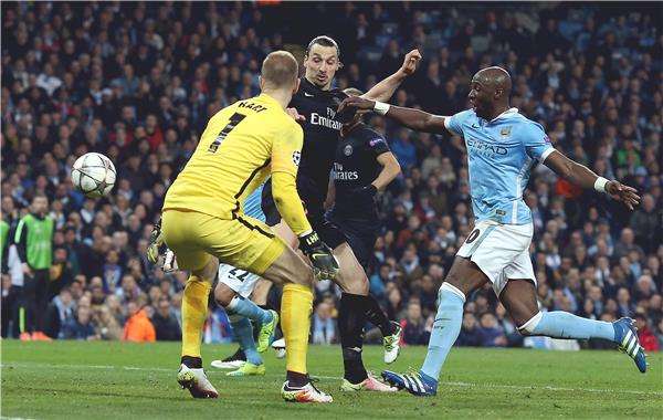 إلياكويم مانغالا خلال المباراة