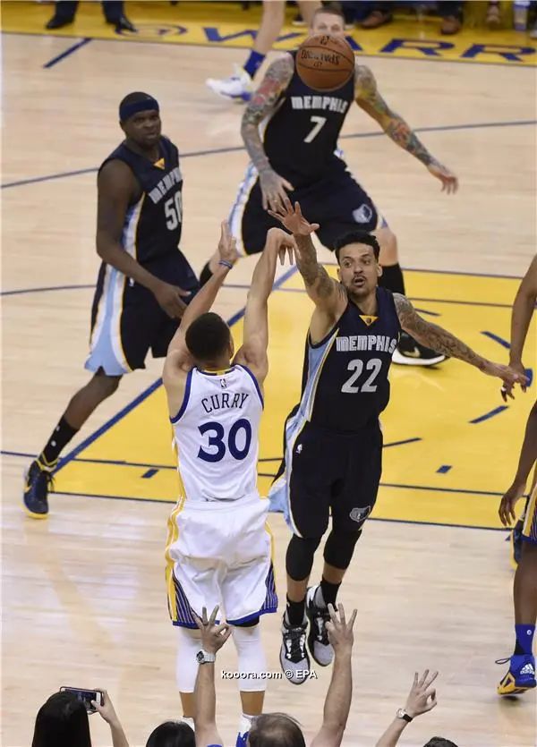 ?i=epa%2fbasketball%2f2016-04%2f2016-04-14-05258008_epa