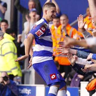 فرحة تاعرابت بالهدف ضد بريستول