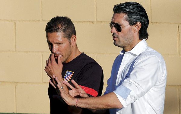 كامينيرو (يمين) مع سيميوني