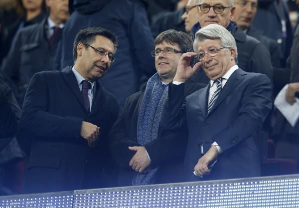 جوسيب ماريا بارتوميو على اليسار 