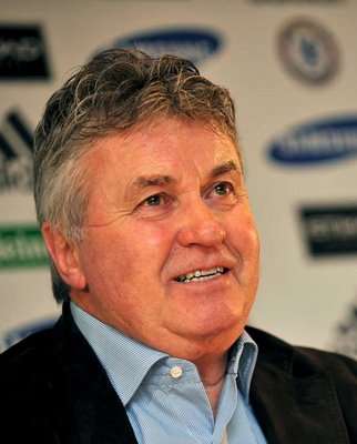 المـدرب الهولنـدي غـوس هـيـديـنــك