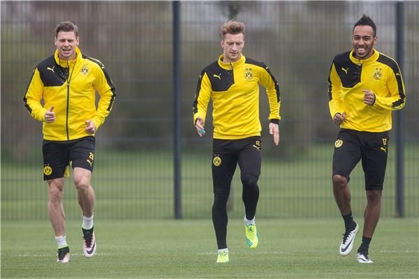 ماركو ريوس (وسط)