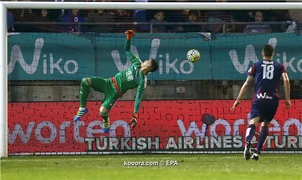 ?i=epa%2fsoccer%2f2016-04%2f2016-04-16%2f2016-04-16-05262547_epa