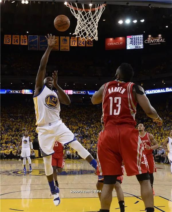?i=epa%2fbasketball%2f2016-04%2f2016-04-16-05262784_epa