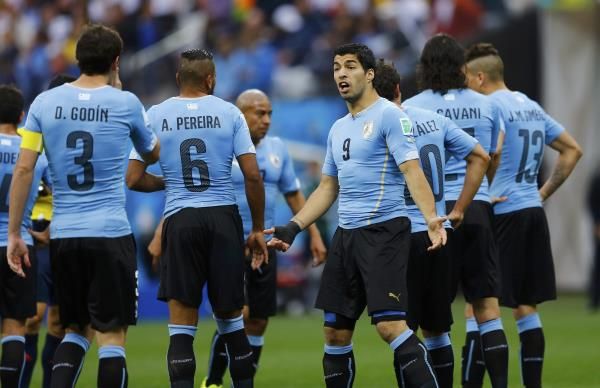 2014-06-19t191949z_2108134614_tb3ea6j1kbfln_rtrmadp_3_soccer-world-m23-uru-eng_reuters