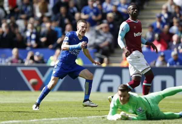 لقطة من مباريات الجولة في الدوري الانجليزي