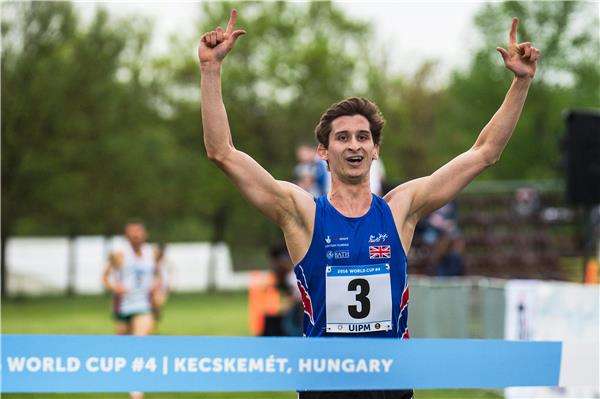  البريطاني جيمس كوك