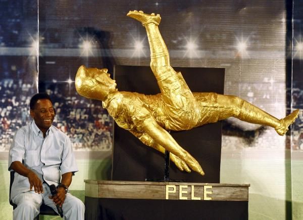 2015-10-12t163229z_1272365370_gf10000242264_rtrmadp_3_soccer-india-pele_reuters