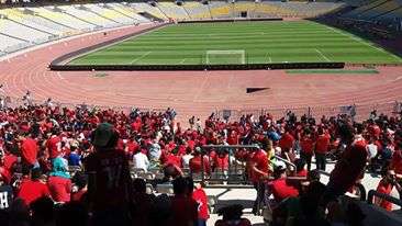 صورة من الملعب قبل بداية اللقاء