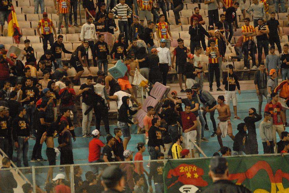 من اعمال الشغب التي حصلت امس في ملعب رادس   