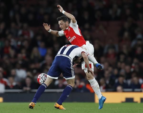 2016-04-21t193345z_104268825_mt1aci14357686_rtrmadp_3_soccer-england-ars-wba_reuters