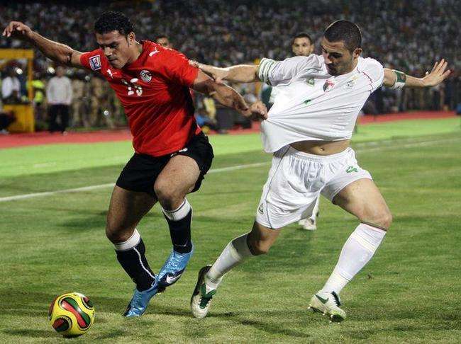 صورة أرشيفية لمباراة مصر والجزائر
