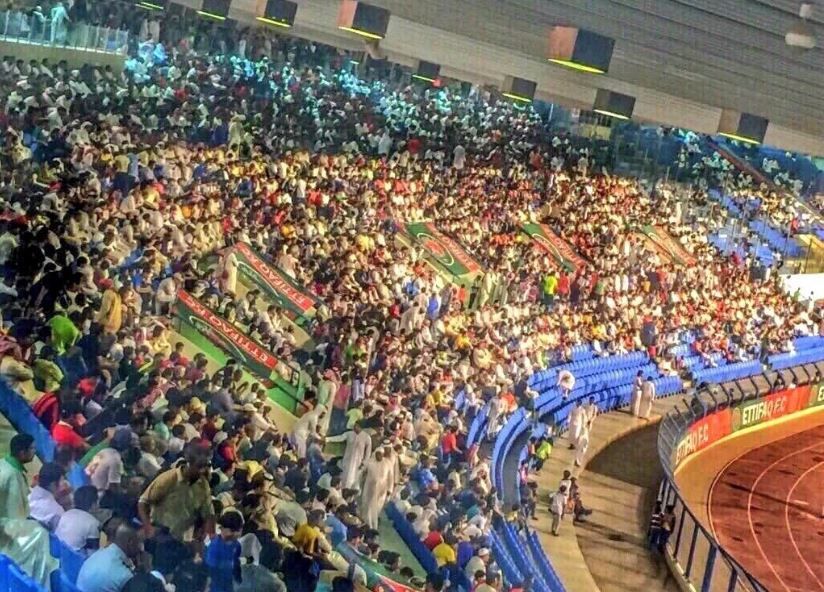 المدرج الاتفاقي امتلاء بالجماهير في ظاهرة هي الأولى بالدوري 
