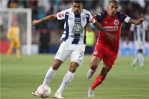 من مباراة شيفاز جوادا لاخارا وباتشوكا