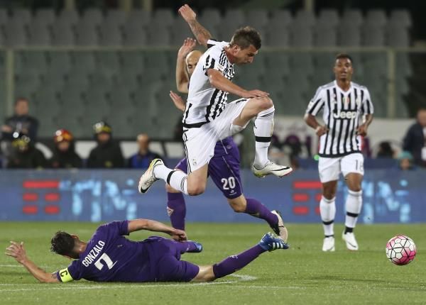 2016-04-24t192808z_611669256_gf10000394210_rtrmadp_3_soccer-italy_reuters