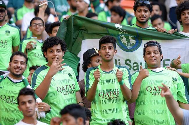 الجمهور من الملعب 