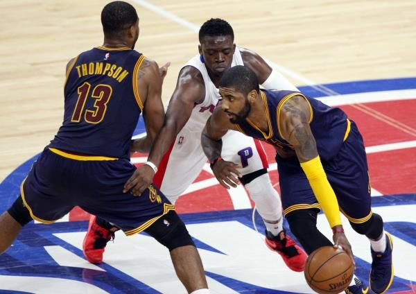 2016-04-25t035128z_2119658086_nocid_rtrmadp_3_nba-playoffs-cleveland-cavaliers-at-detroit-pistons_reuters
