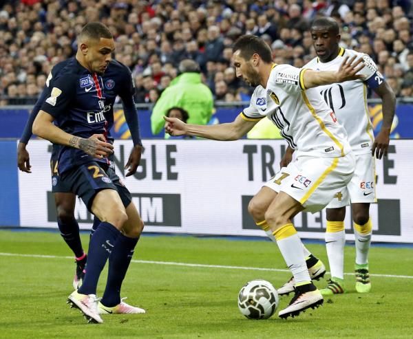 2016-04-23t192906z_357272912_lr1ec4n1i48ic_rtrmadp_3_soccer-france-cup_reuters