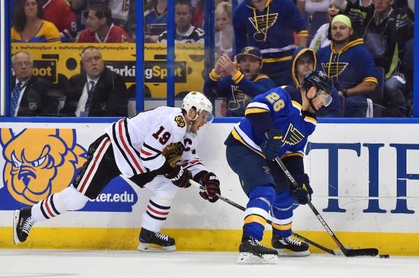 2016-04-26t013540z_1612285708_nocid_rtrmadp_3_nhl-stanley-cup-playoffs-chicago-blackhawks-at-st-louis-blues_reuters