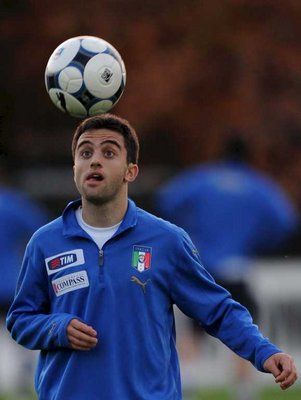 جيوسيبي روسي في إحدى تدريبات المنتخب الإيطالي