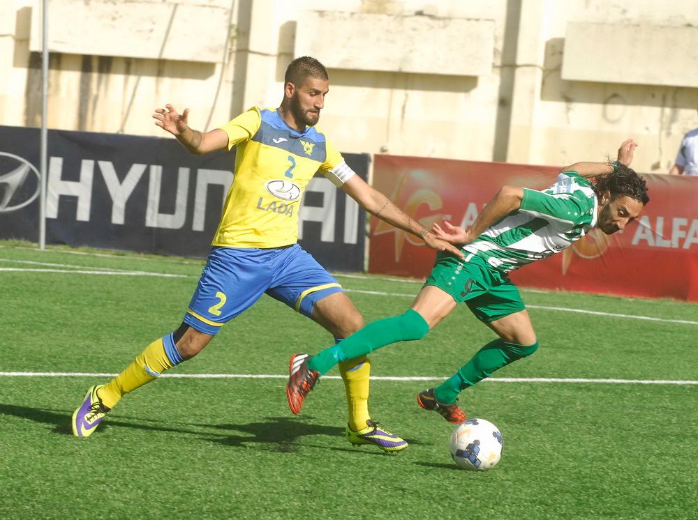 مع هداف الأنصار والدوري الأرجنتيني جالان