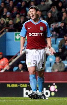 غـاريــث بــــاري