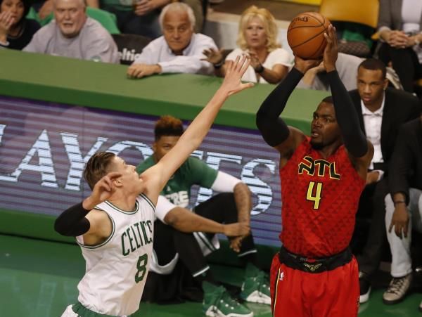 2016-04-29t004540z_2040872821_nocid_rtrmadp_3_nba-playoffs-atlanta-hawks-at-boston-celtics_reuters