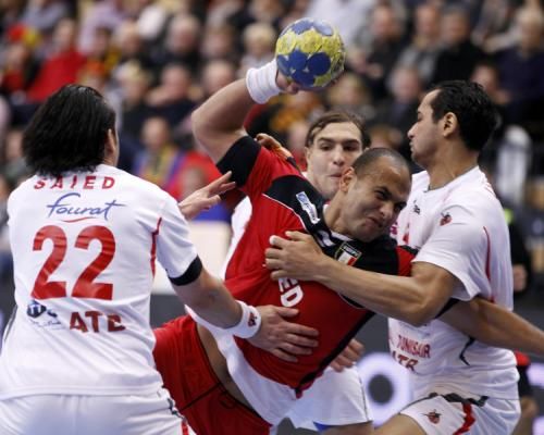 2011-01-172011-01-17t213538z_01_hnd649_rtridsp_3_handball_reuters