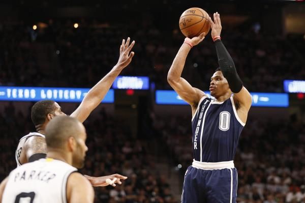 2016-05-01t024925z_1219584613_nocid_rtrmadp_3_nba-playoffs-oklahoma-city-thunder-at-san-antonio-spurs_reuters