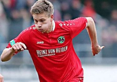 نيكلاس فييرابيند