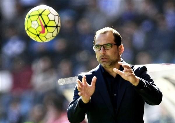 خوان ايدواردو ايسنايدر من لقاء ديبورتيفو لاكورونا	