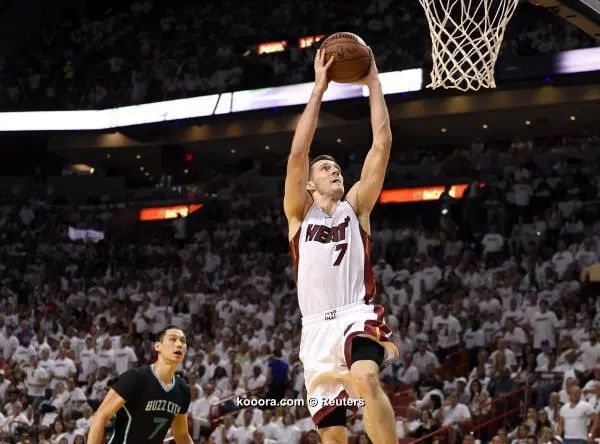 ?i=reuters%2f2016-05-01%2f2016-05-01t200018z_1726650270_nocid_rtrmadp_3_nba-playoffs-charlotte-hornets-at-miami-heat_reuters