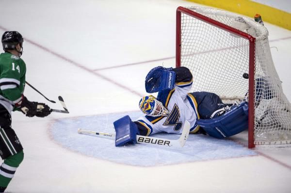 2016-05-01t215912z_224167210_nocid_rtrmadp_3_nhl-stanley-cup-playoffs-st-louis-blues-at-dallas-stars_reuters